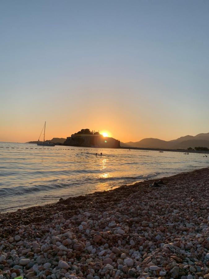 Pine&Sea Beach Retreat Ilha Sveti Stefan Exterior foto